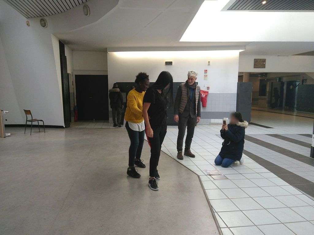 First attempts at staging and taking photos to illustrate the newspaper