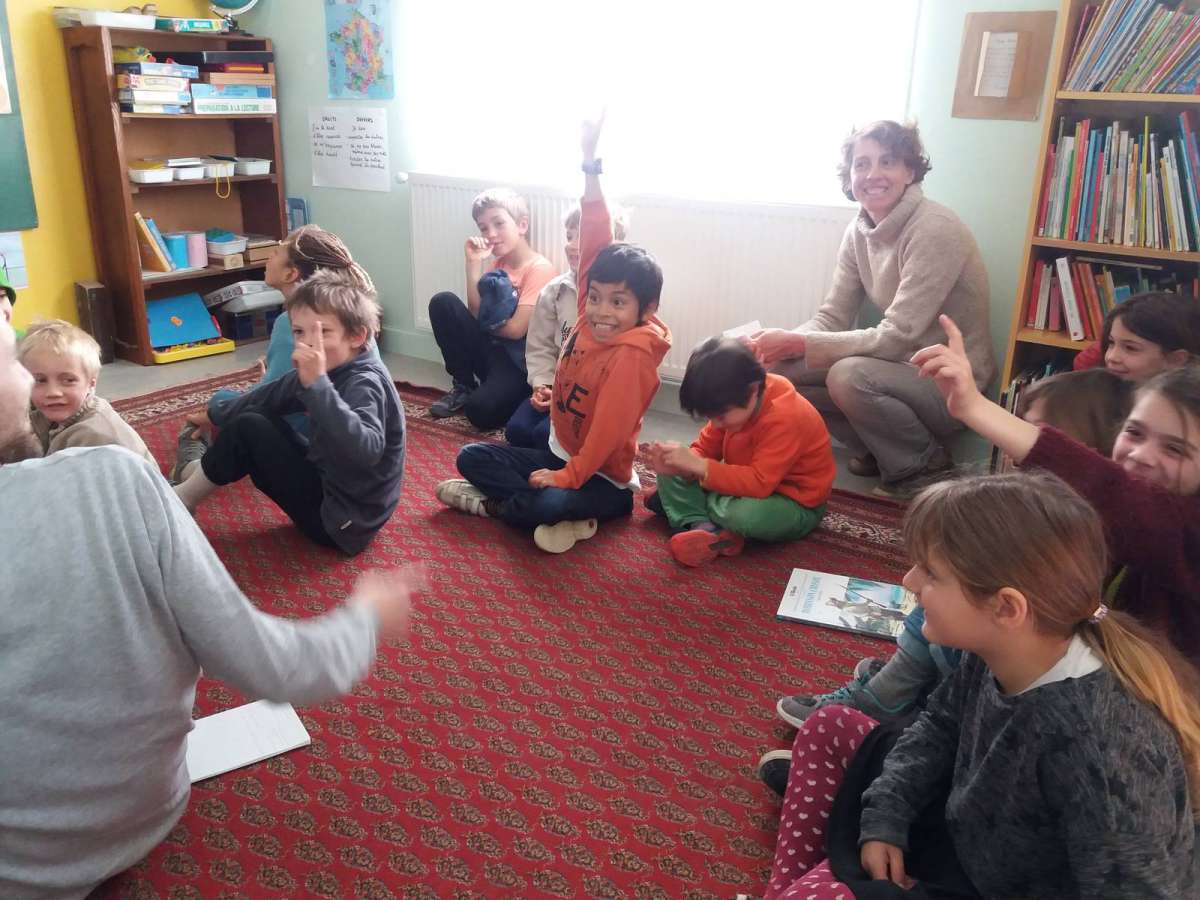 Editorial meeting, ideas for report topics (Allison&rsquo;s class, Cobonne)