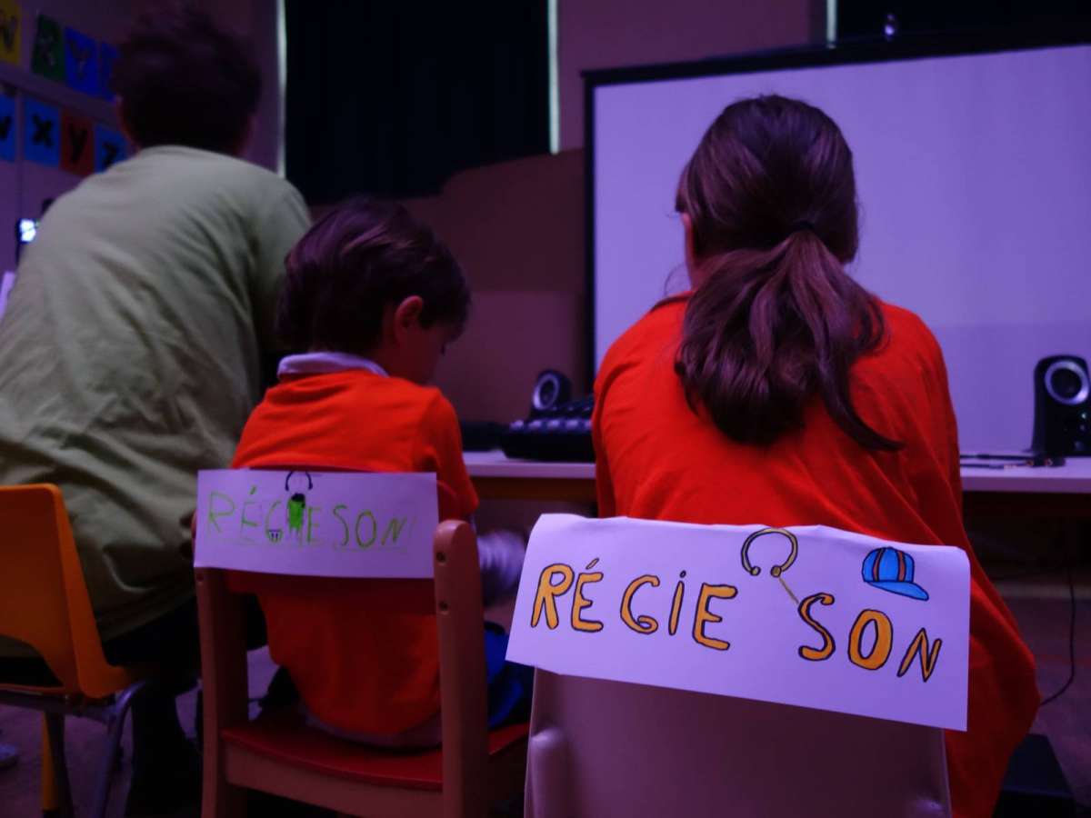 Sound control, dress rehearsal (Saint-Nazaire-le-D&eacute;sert)